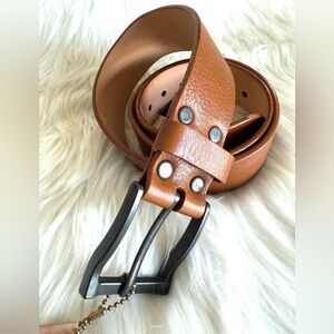 🇨🇦 Brave Leather Collection - Tan Vachetta - Black Matt